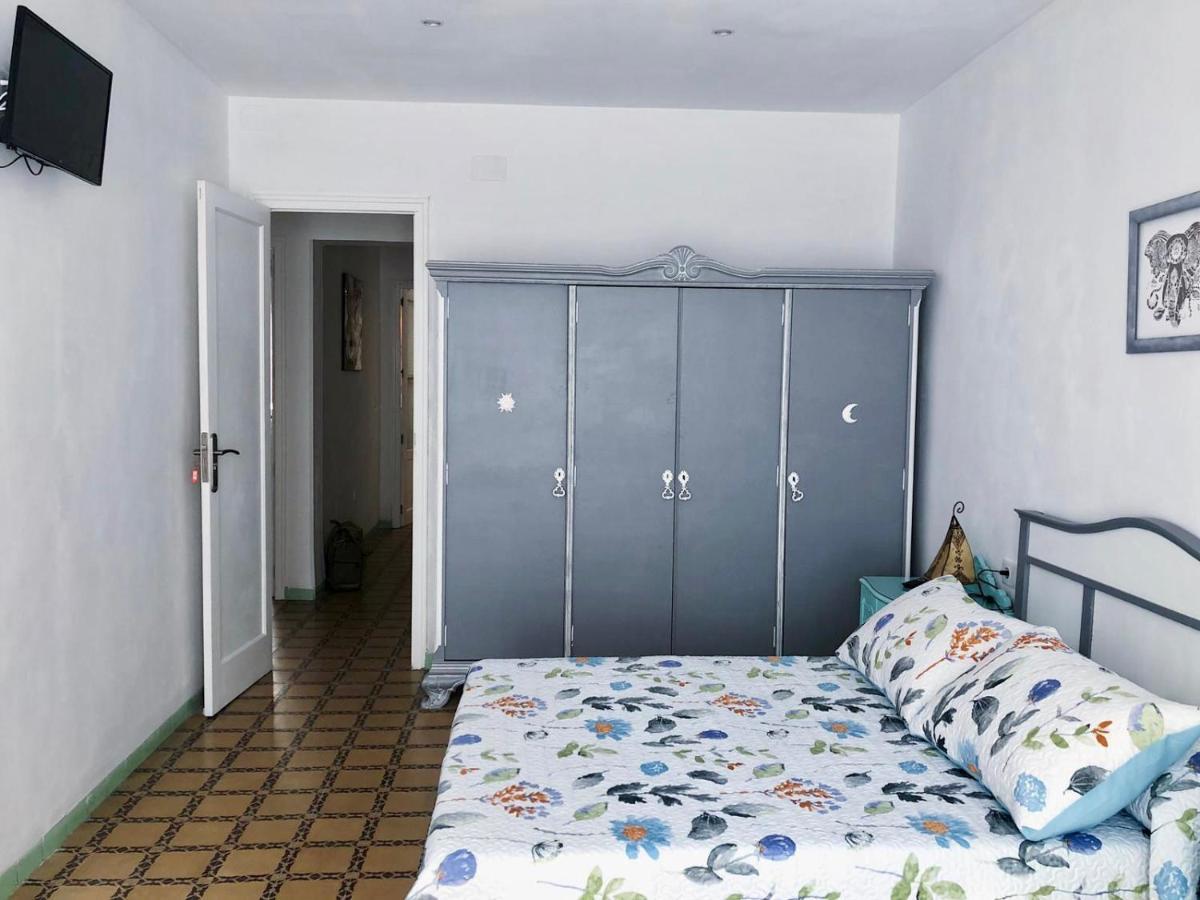 Cerca Del Centro De Alicante Bagian luar foto